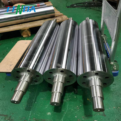金属製造 精密度 0.02mm の許容度 の 鋼ロール