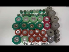 正確で一貫した材料処理結果のためのカスタマイズされた円筒形ゴムフィードローラー