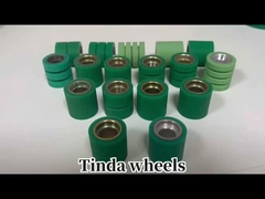 耐久性のあるゴム製の飼料ロール